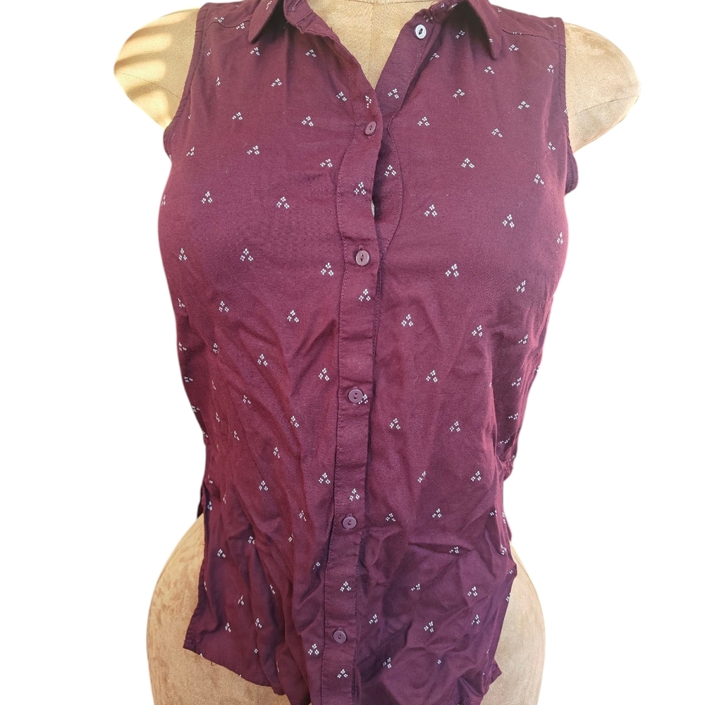 Sleeveless Burgundy Button-Up Top